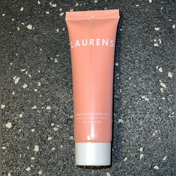 LAUREN'S SKINCARE VANILLA ALMOND BODY LOTION DELUXE MINI 30mL - Picture 3 of 5